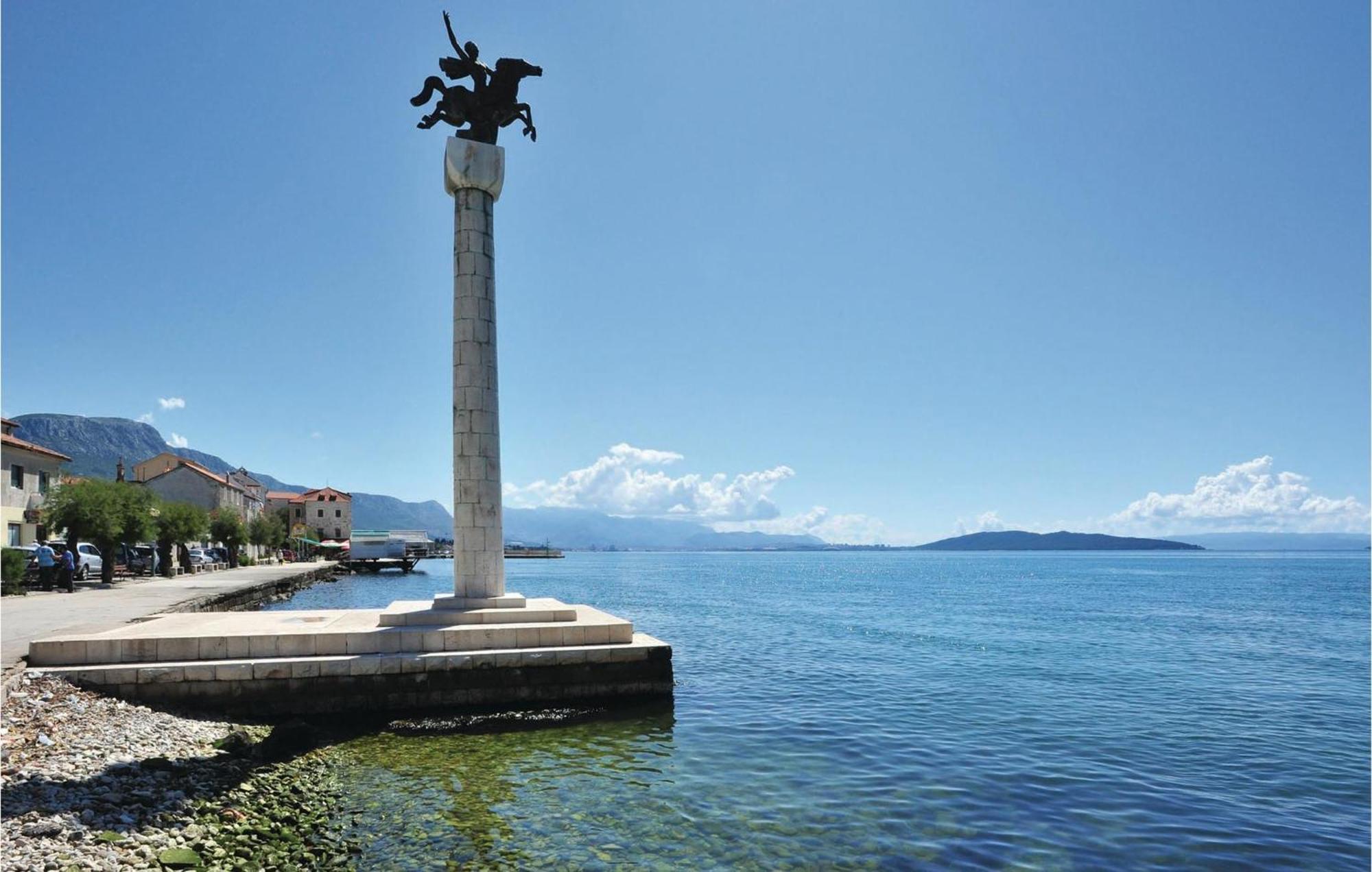 Stunning Apartment In Kastel Stari With Wifi Kastela Ngoại thất bức ảnh