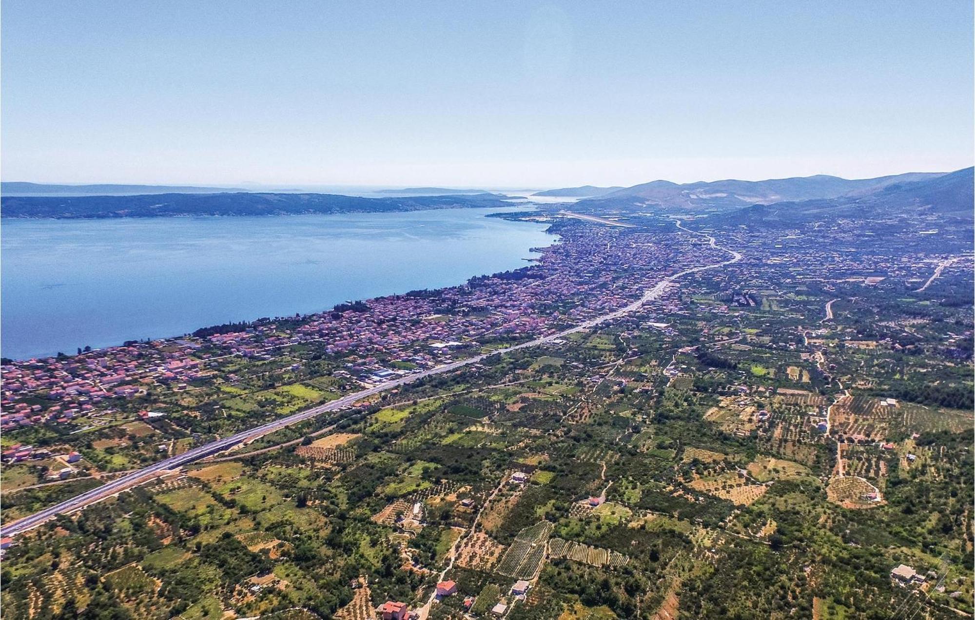 Stunning Apartment In Kastel Stari With Wifi Kastela Ngoại thất bức ảnh